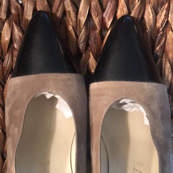 SOLD!! Delmannette Tan suede with Black patent toe heels - Picture 6 of 7